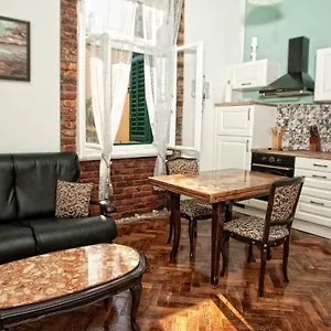 https://apartment-nostalgie.primorje-gorskikotar.com